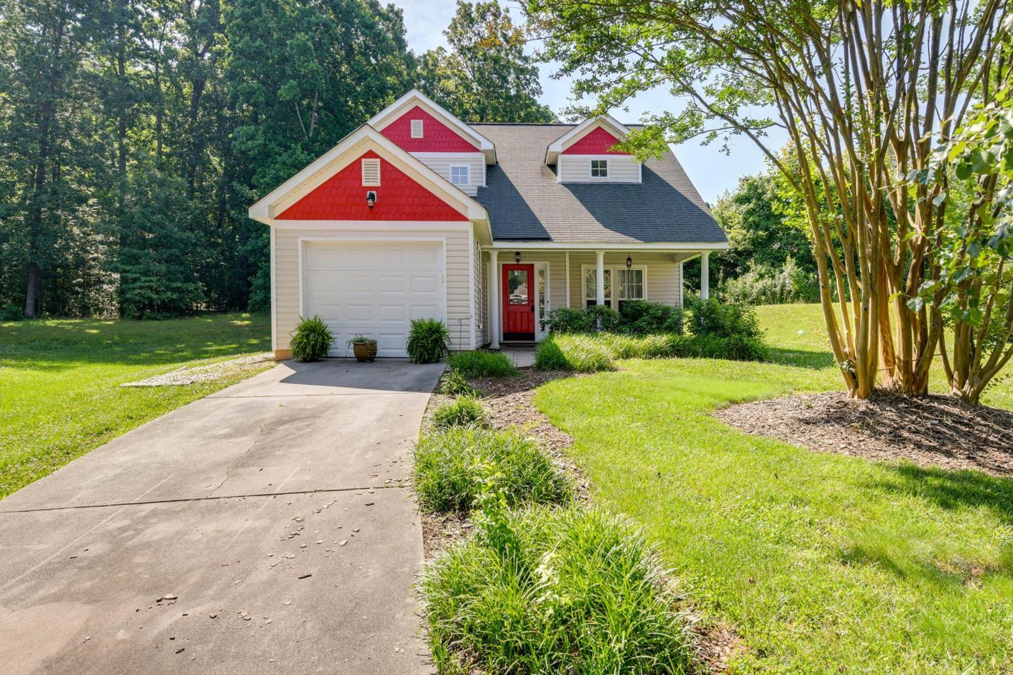Charlotte Home About 9 Mi To Bank Of America Stadium! Exterior photo